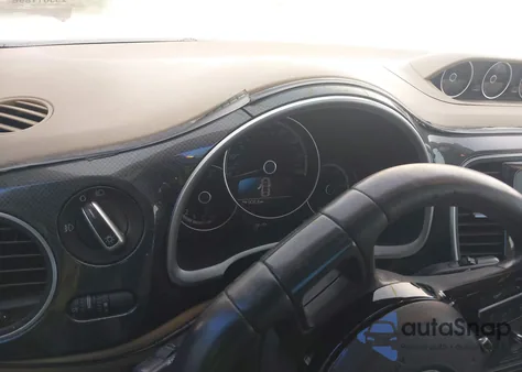 2013 Volkswagen Beetle Turbo from USA, damaged, VIN 3VW467AT6DM632910